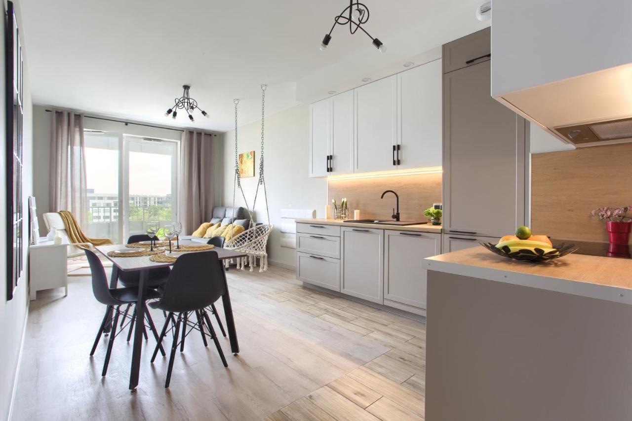 Superapart Komputerowa 8 Varsavia Esterno foto